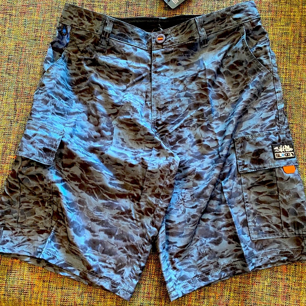 Men’s 30 SaltLife SLX-QD board shorts